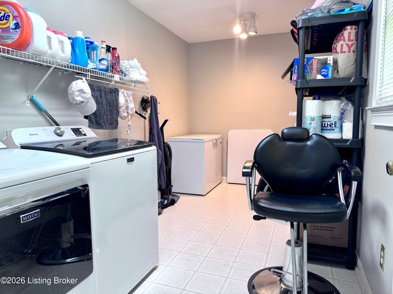 813 Andover Village Dr, Lexington, KY 40509