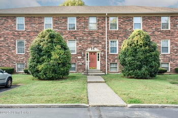8133 Lake Ave #B9, Louisville, KY 40222