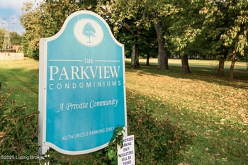 8133 Lake Ave #B9, Louisville, KY 40222