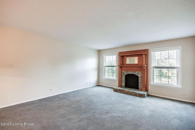8133 Lake Ave #B9, Louisville, KY 40222