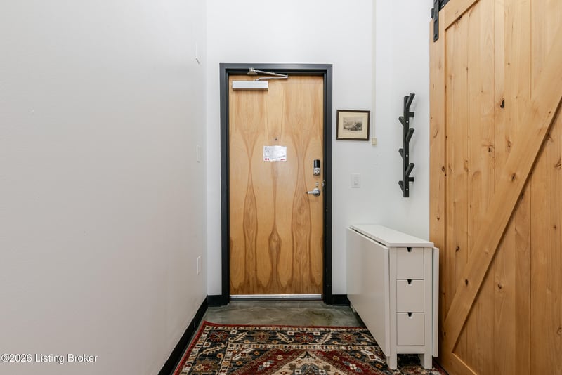 815 W Market St #703, Louisville, KY 40202