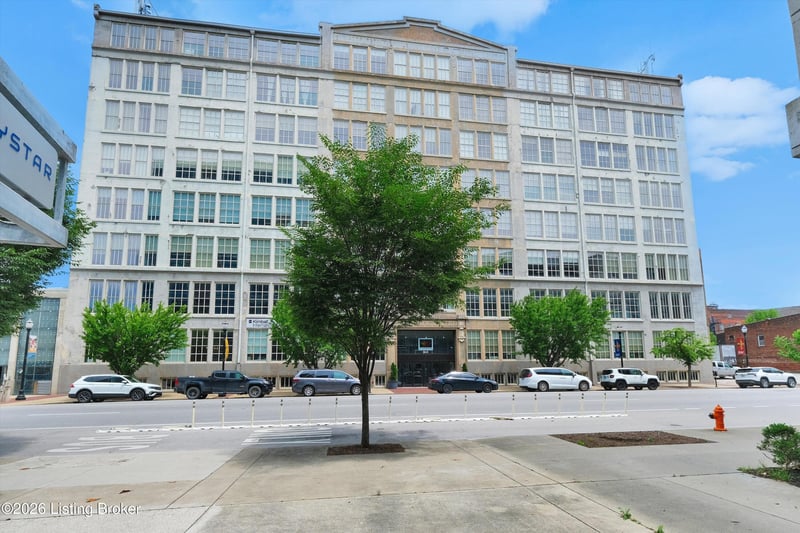 815 W Market St #707, Louisville, KY 40202