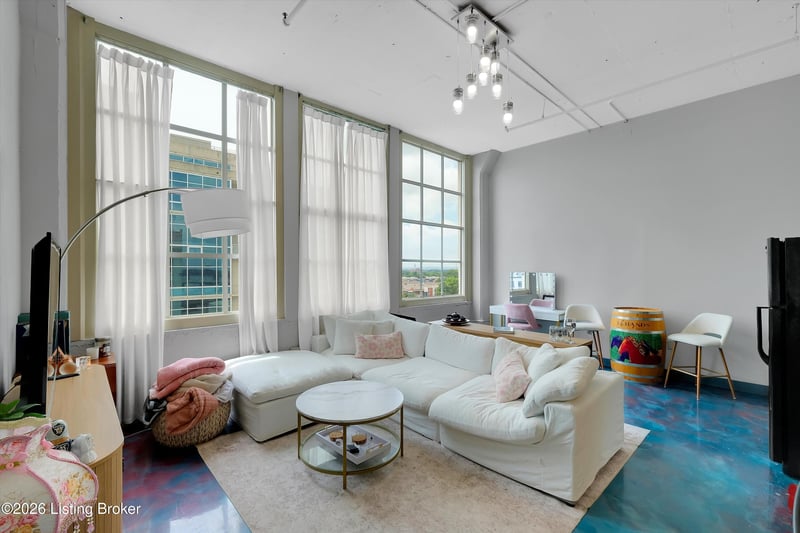 815 W Market St #707, Louisville, KY 40202