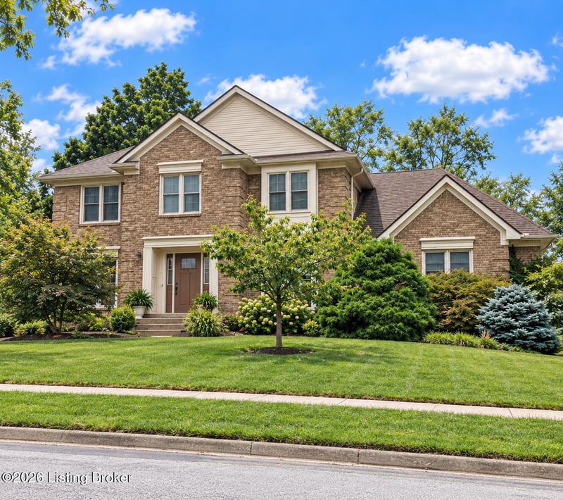 818 Foxgate Rd, Louisville, KY 40223