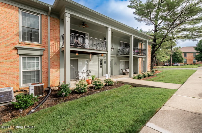 818 Highwood Dr #128, Louisville, KY 40206