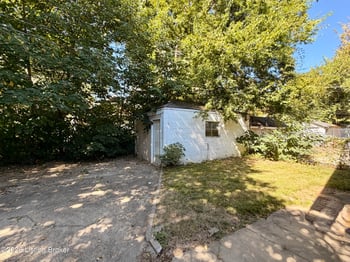 818 S 31st St, Louisville, KY 40211