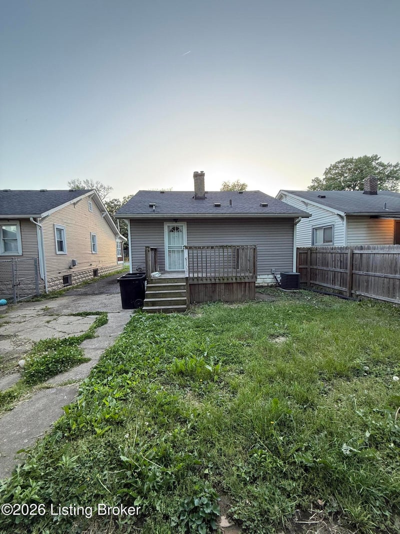 819 S 42nd St, Louisville, KY 40211