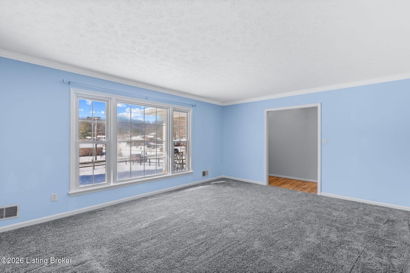8199 Arnoldtown Rd, Louisville, KY 40214