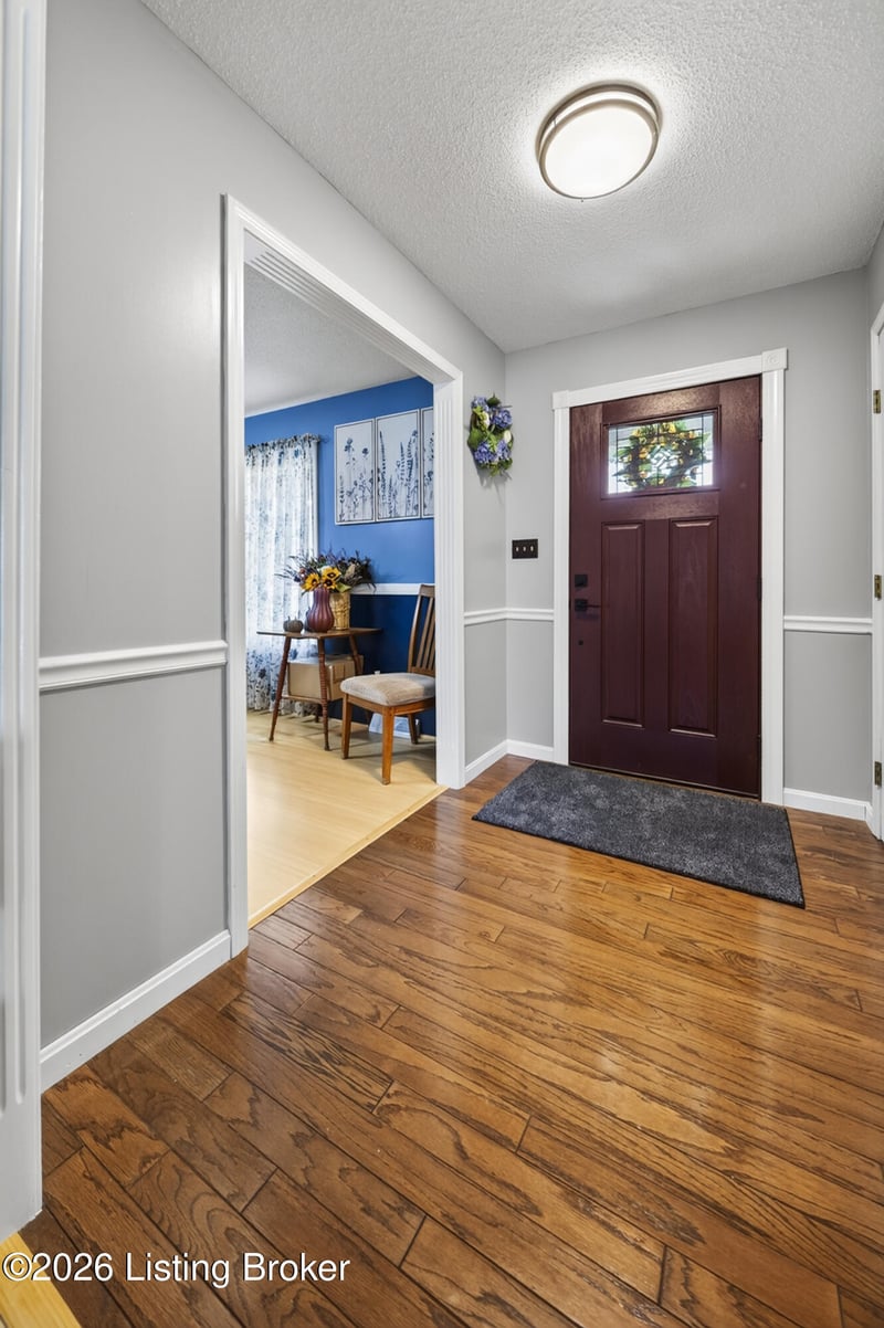 82 N Sunset Ave, Cecilia, KY 42724