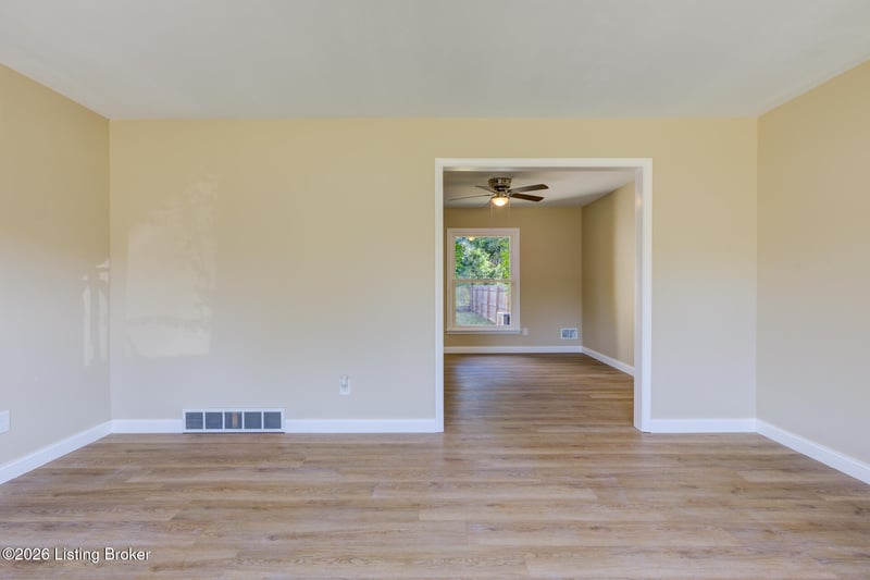 8201 Huntsman Trl, Louisville, KY 40291