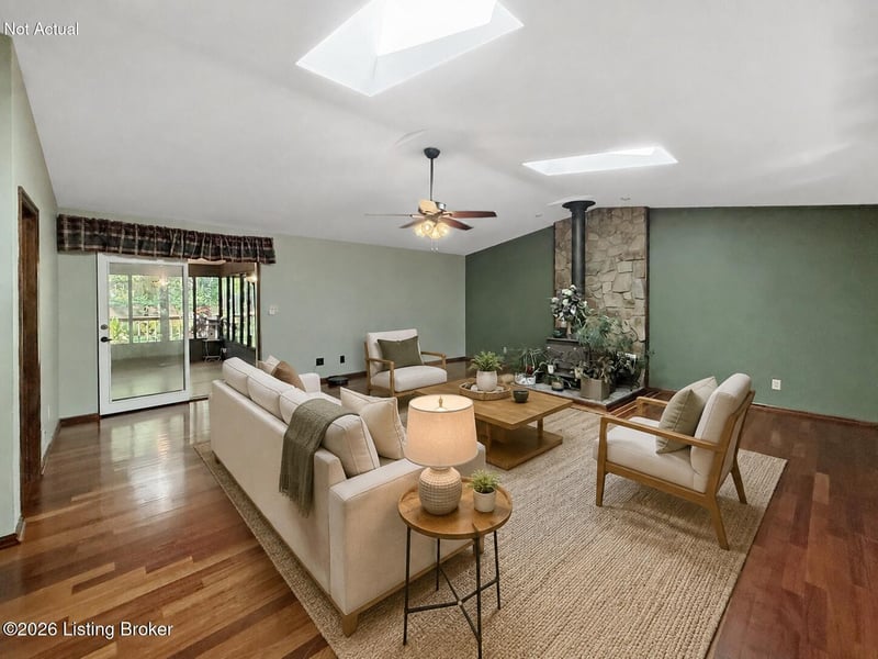 8203 Flicker Pl, Louisville, KY 40214