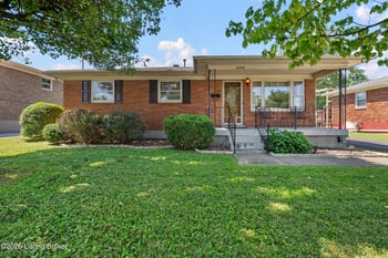 8204 Bost Ln, Louisville, KY 40219