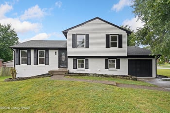 8205 Rochelle Rd, Louisville, KY 40228