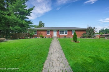 8206 Ardenia Ln, Louisville, KY 40228