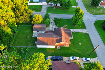8207 Linda Rd, Louisville, KY 40219