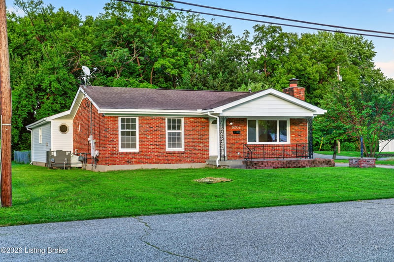 8207 Linda Rd, Louisville, KY 40219