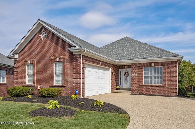 8209 Parker Grant Ct, Louisville, KY 40291