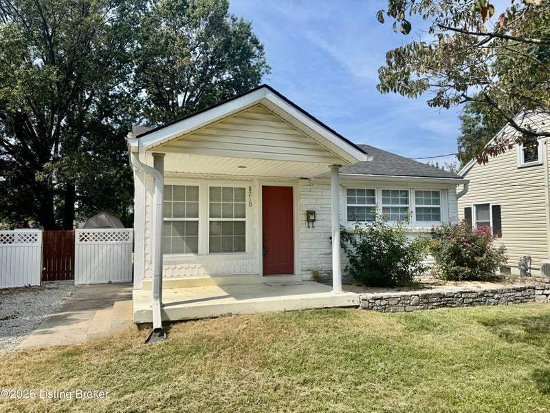 8210 Kerry Rd, Louisville, KY 40258