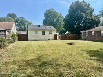 8210 Kerry Rd, Louisville, KY 40258