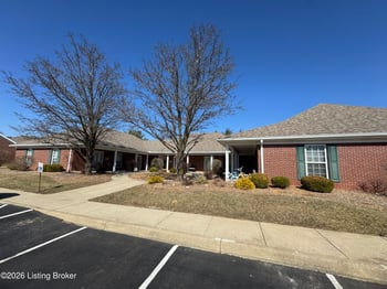 828 Garden Pointe Dr, Simpsonville, KY 40067