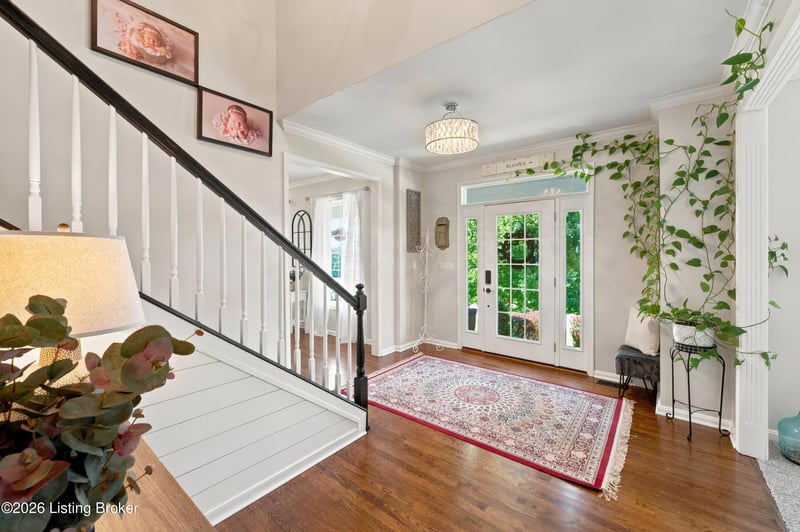 83 Persimmon Ridge Dr, Louisville, KY 40245