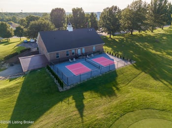 83 Persimmon Ridge Dr, Louisville, KY 40245