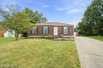 8305 Olive Hill Ct, Louisville, KY 40228