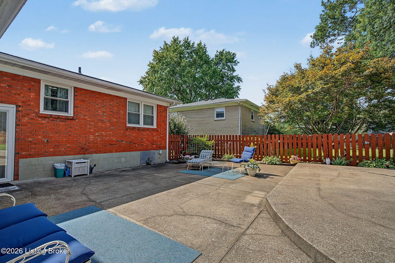 8306 Terry Rd, Louisville, KY 40258