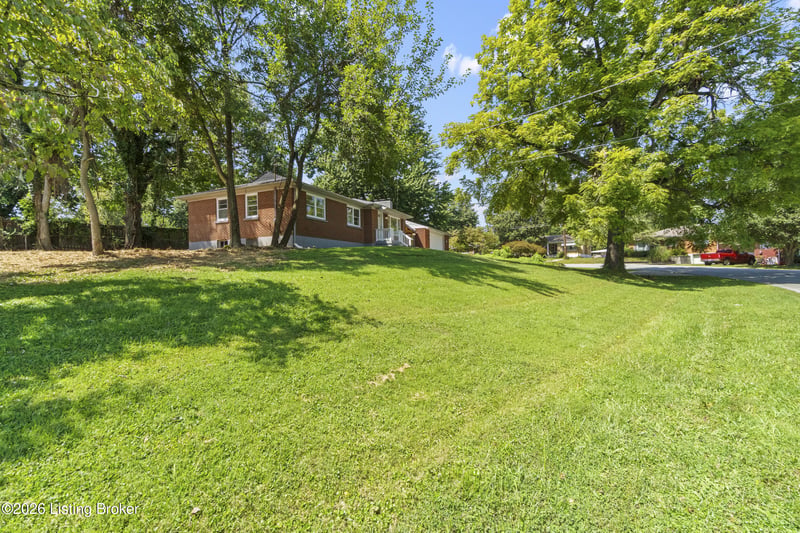 8309 Denise Dr, Louisville, KY 40219