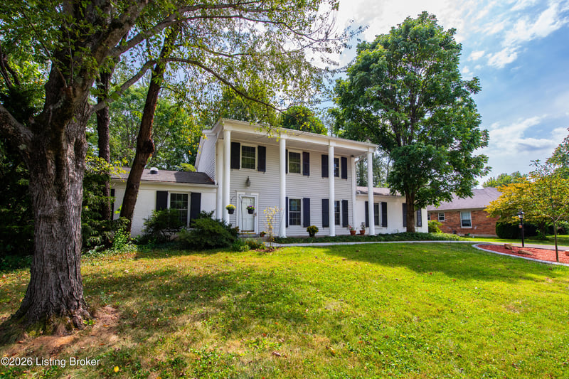 8310 Easton Ln, Louisville, KY 40242