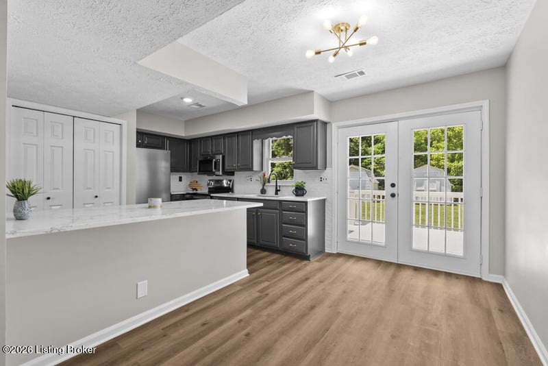 8311 Damascus Cir, Louisville, KY 40228