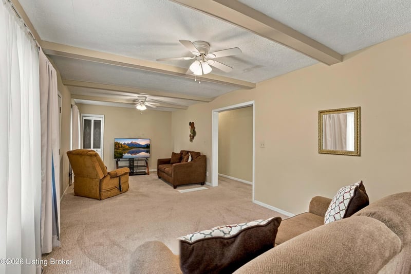 8316 Virginia Rd, Louisville, KY 40258