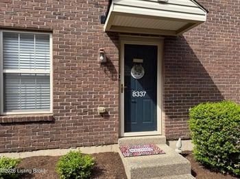 8337 Grand Trevi Dr, Louisville, KY 40228
