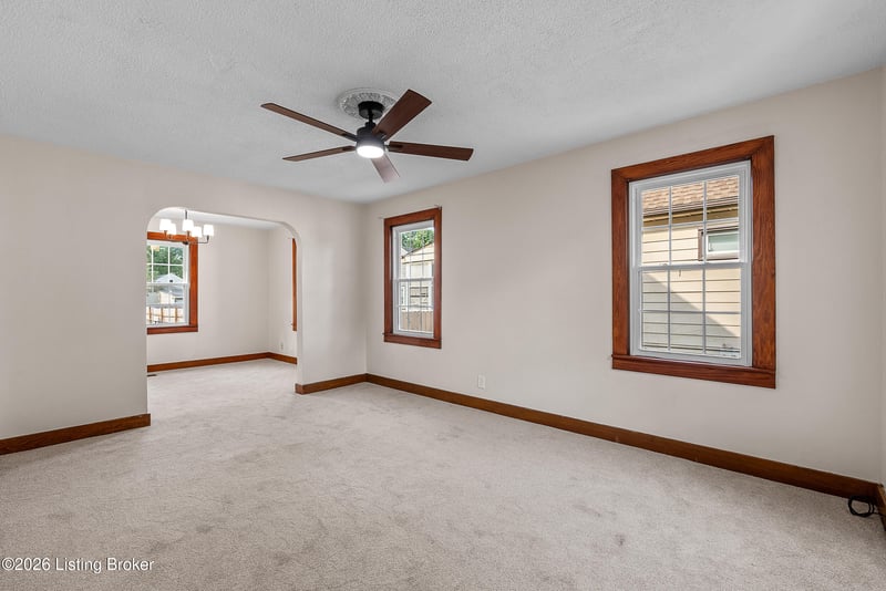 834 Beecher St, Louisville, KY 40215