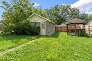 834 Beecher St, Louisville, KY 40215