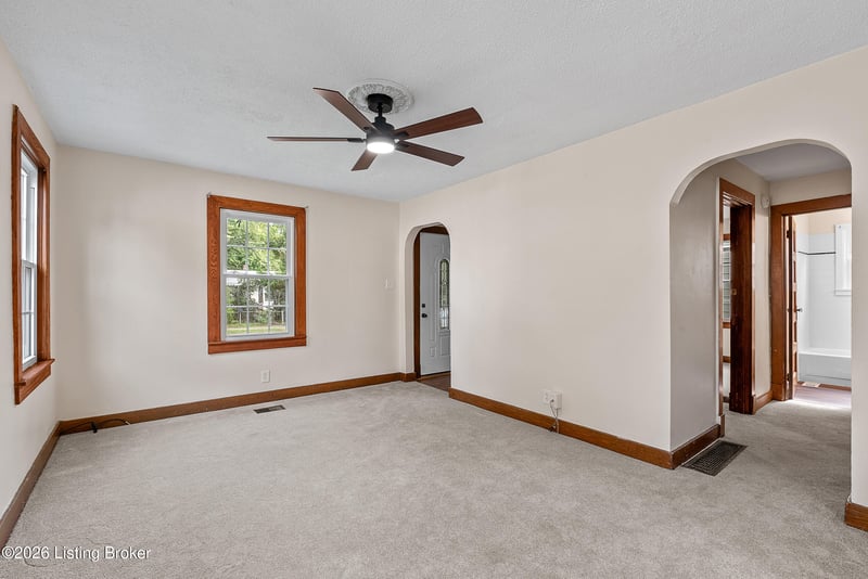 834 Beecher St, Louisville, KY 40215