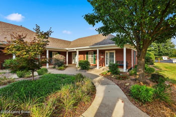 836 Garden Pointe Dr, Simpsonville, KY 40067