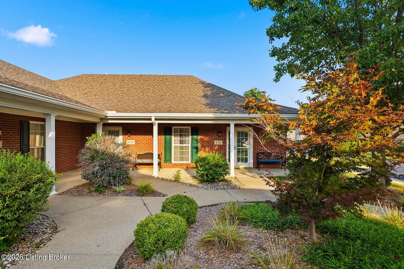 836 Garden Pointe Dr, Simpsonville, KY 40067