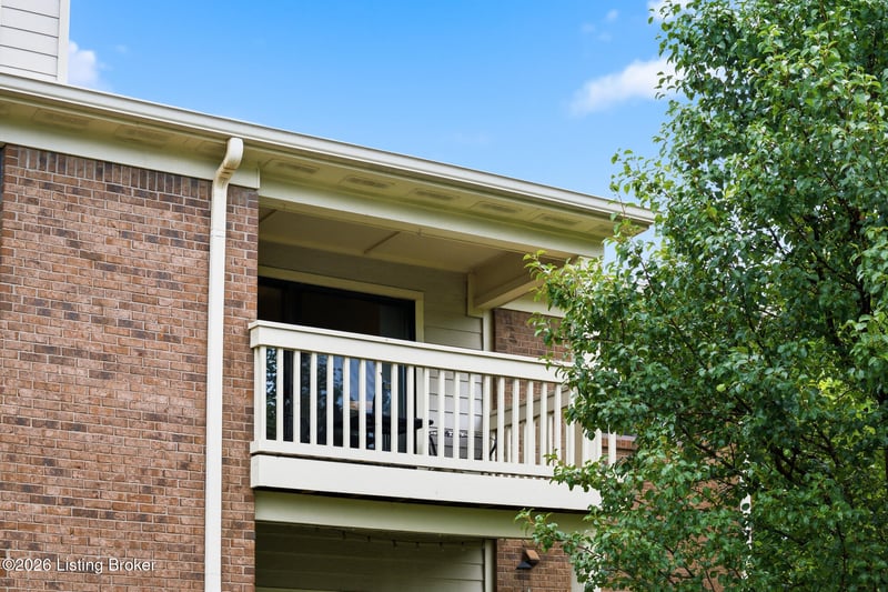 8401 Ambrosse Ln #207, Louisville, KY 40299