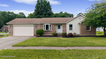 8401 Silver Fox Rd, Louisville, KY 40291