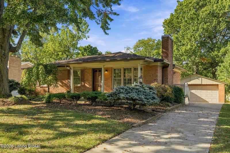 8402 Michael Ray Dr, Louisville, KY 40219
