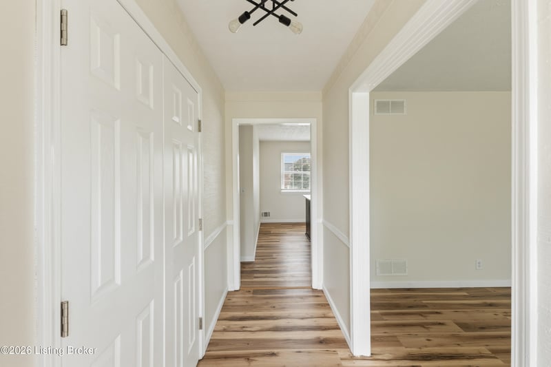8404 Rodney Cir, Louisville, KY 40219