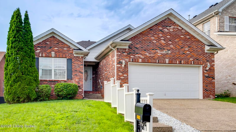 8405 Sunny Stone Ln, Louisville, KY 40299