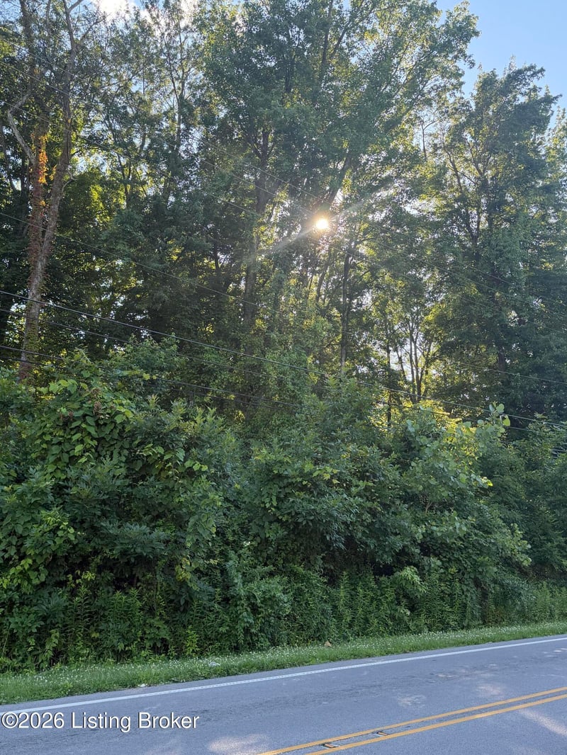 8410 Arnoldtown Rd, Louisville, KY 40214