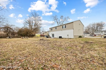 8412 Calm Ln, Louisville, KY 40219