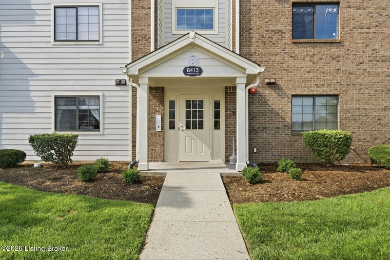 8413 Ambrosse Ln #310, Louisville, KY 40299