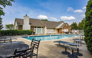 8413 Ambrosse Ln #310, Louisville, KY 40299