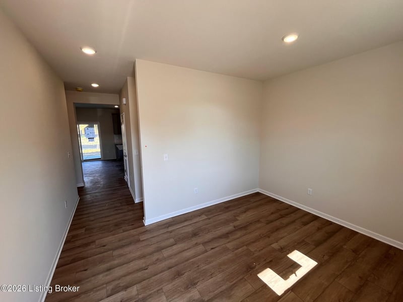 8413 Hollis View Way, Louisville, KY 40214