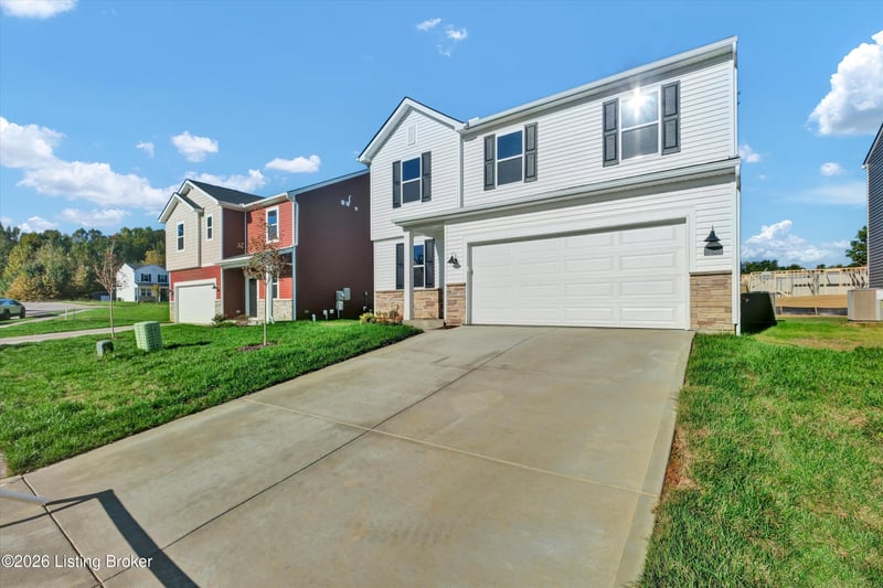 8415 Hollis View Way, Louisville, KY 40214