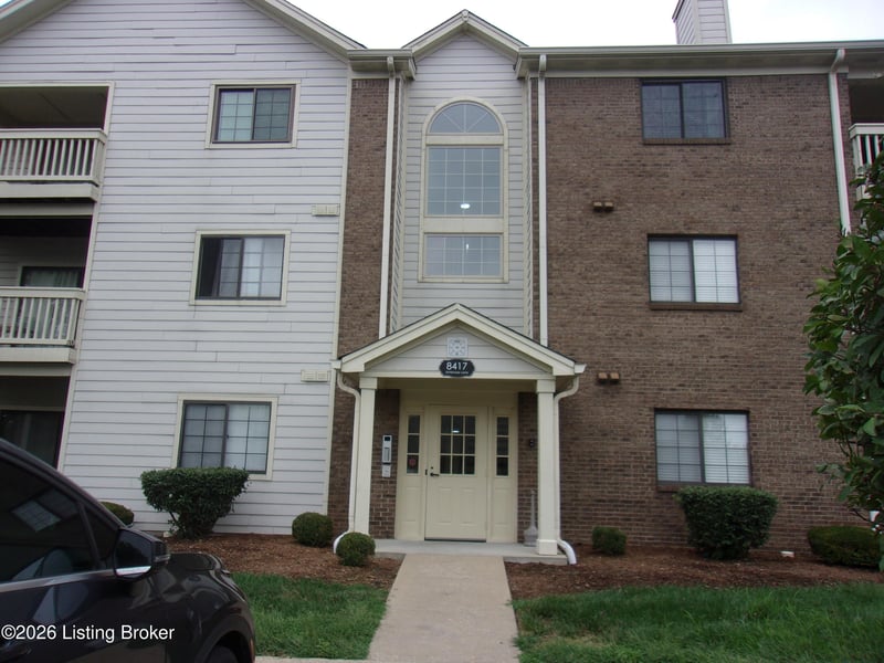 8417 Ambrosse Ln #102, Louisville, KY 40299
